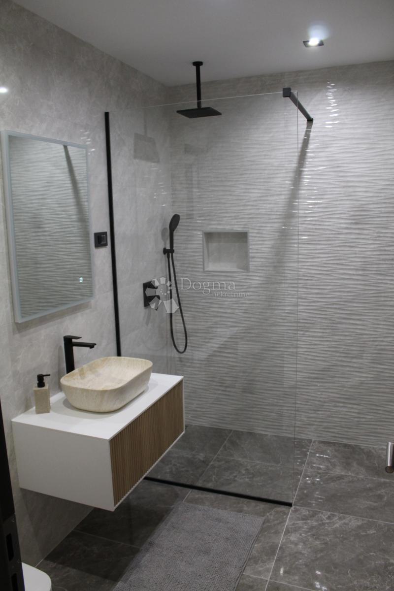 Casa Novi Vinodolski, 400m2