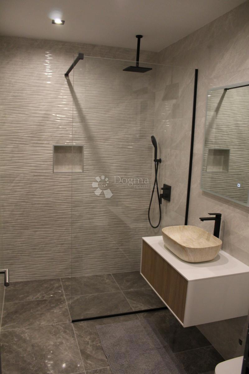 Casa Novi Vinodolski, 400m2