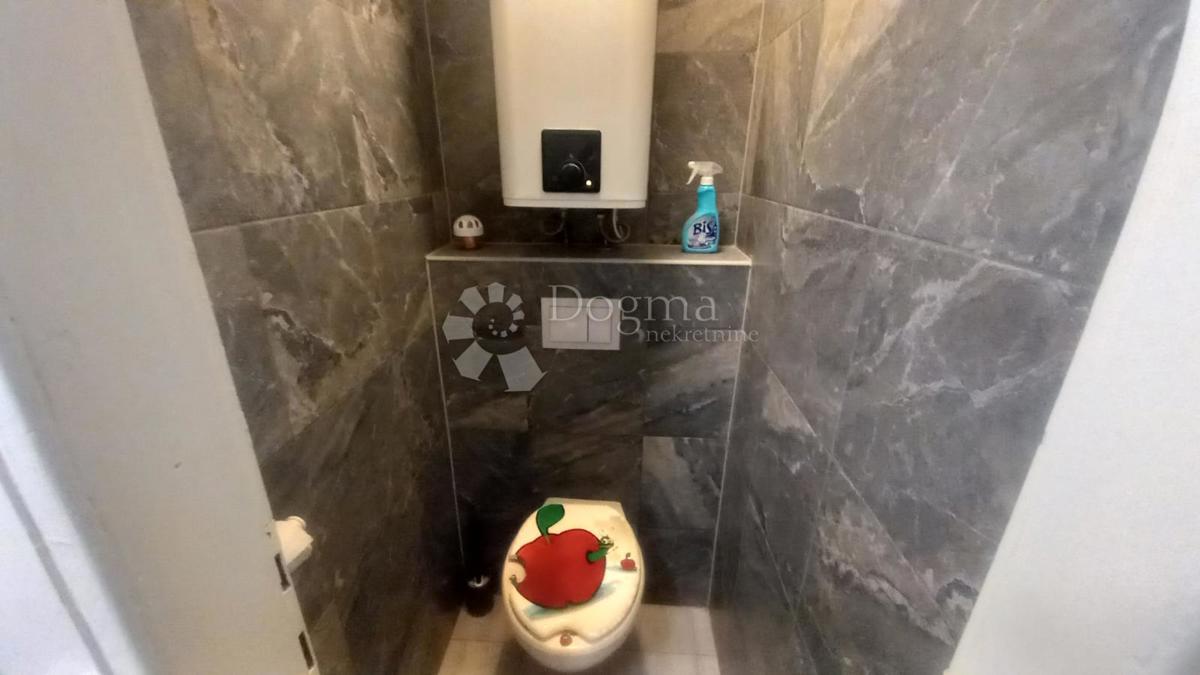 Locale commerciale Sigečica, Trnje, 25m2