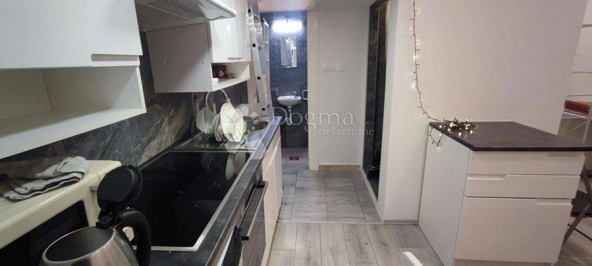 Locale commerciale Sigečica, Trnje, 25m2