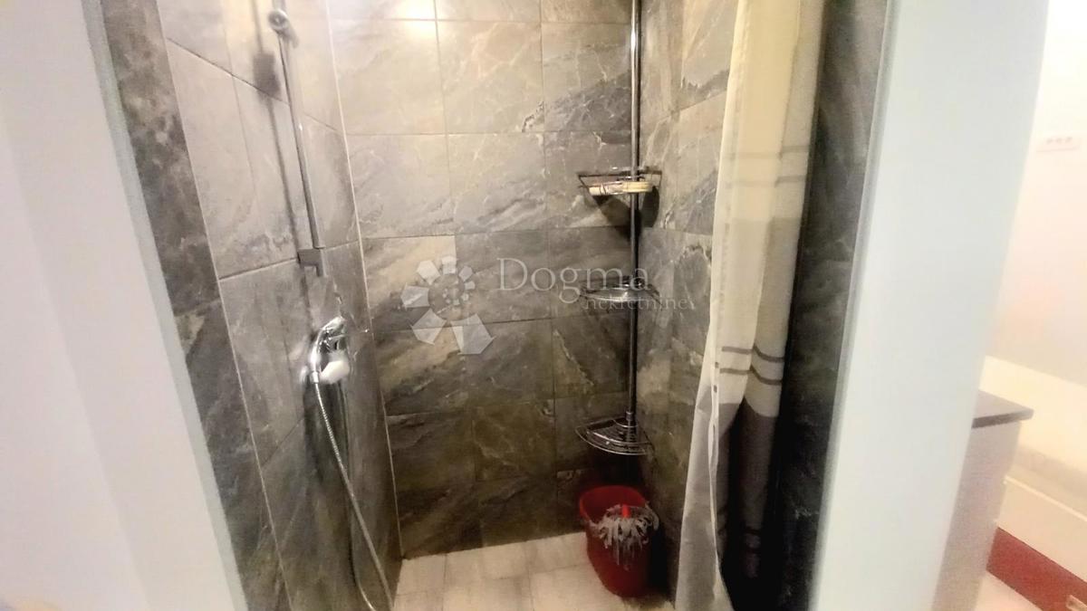 Locale commerciale Sigečica, Trnje, 25m2