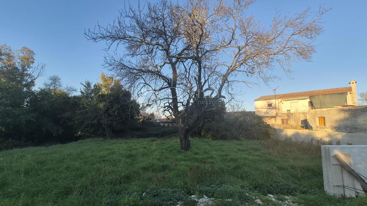 Terreno edificabile Kavran, Marčana, 933m2
