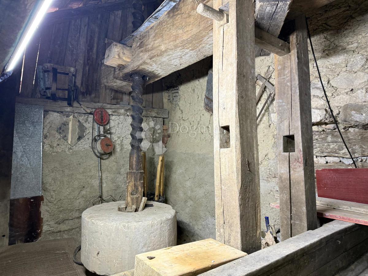 Casa Natkrižovljan, Cestica, 111m2