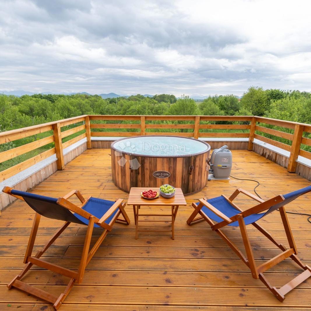 Casa Bukovac Perušićki, Perušić, 125m2