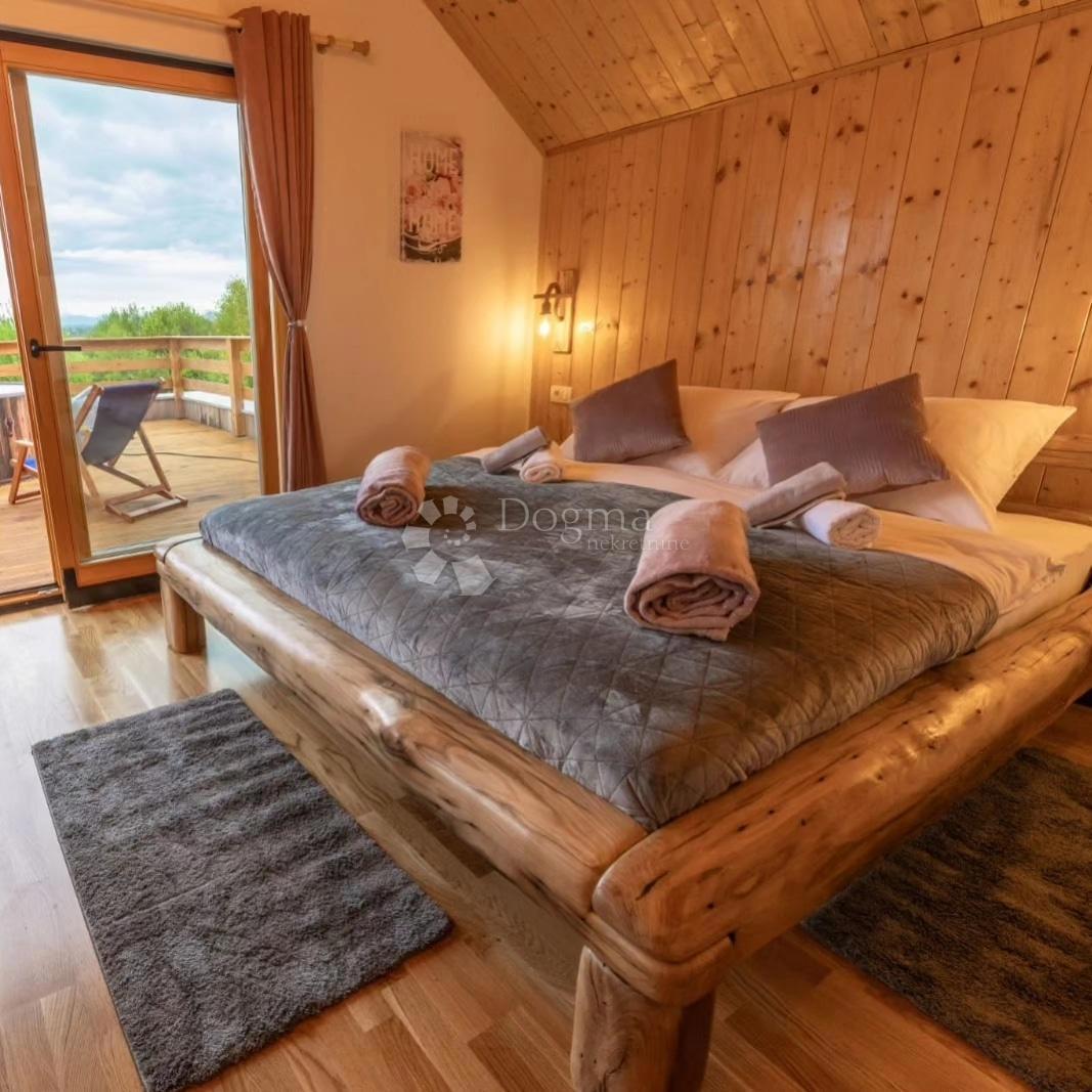 Casa Bukovac Perušićki, Perušić, 125m2