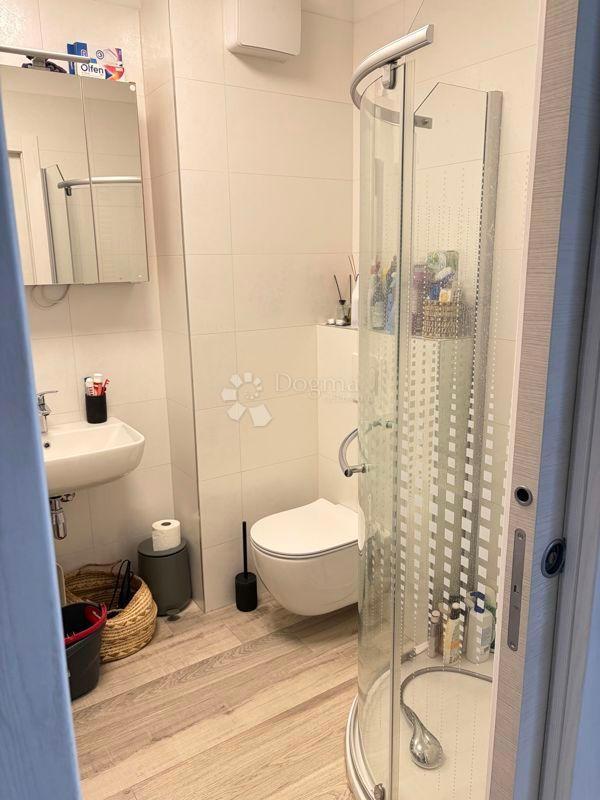 In vendita: moderno appartamento bilocale S8 al piano terra – Duilovo, Spalato