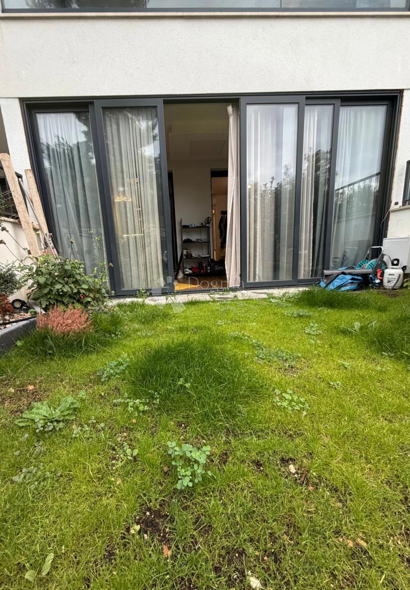 In vendita: moderno appartamento bilocale S8 al piano terra – Duilovo, Spalato