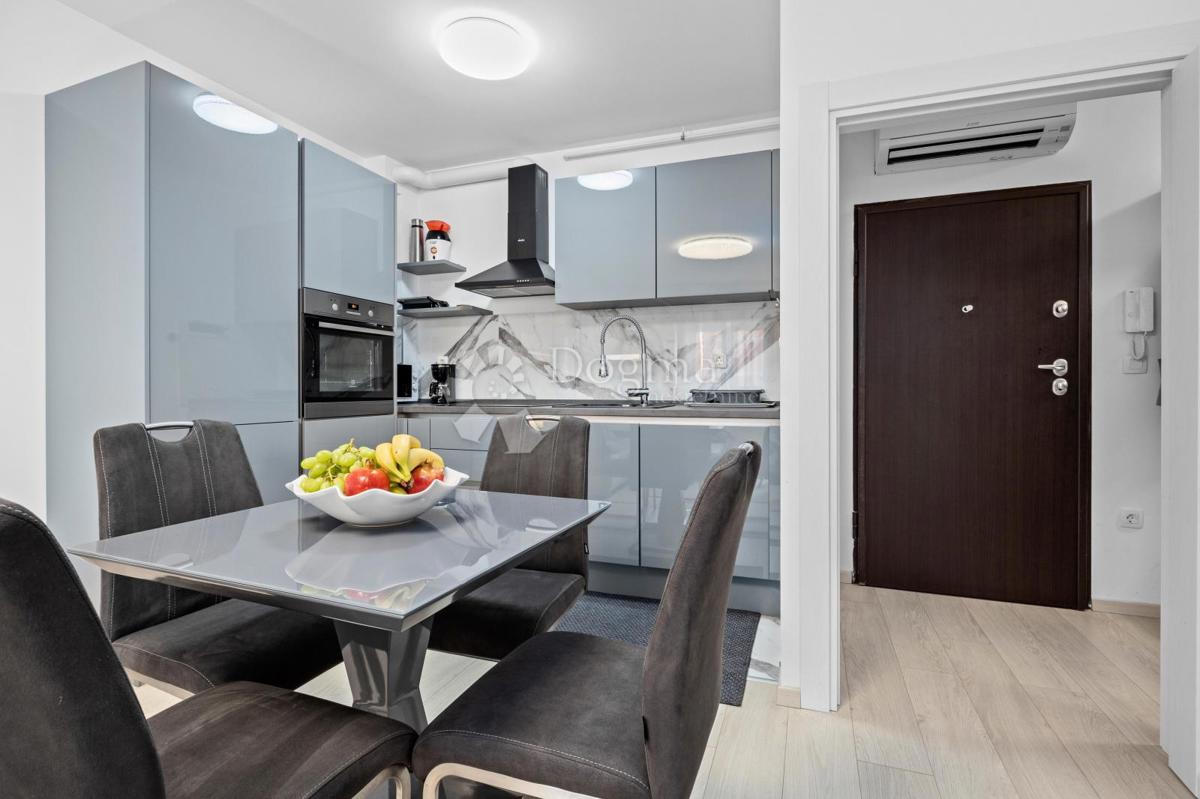 Allogio Centar, Pula, 55m2