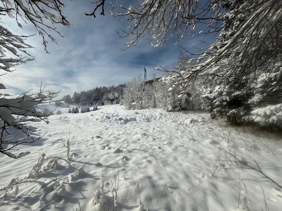 Terreno edificabile Mrkopalj, 885m2