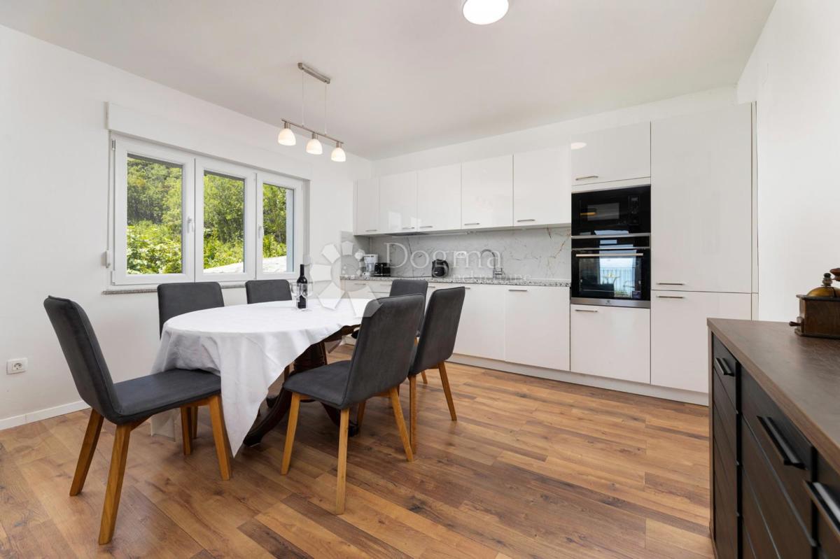 Casa Povile, Novi Vinodolski, 250m2