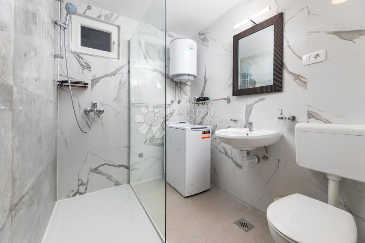 Casa Povile, Novi Vinodolski, 250m2