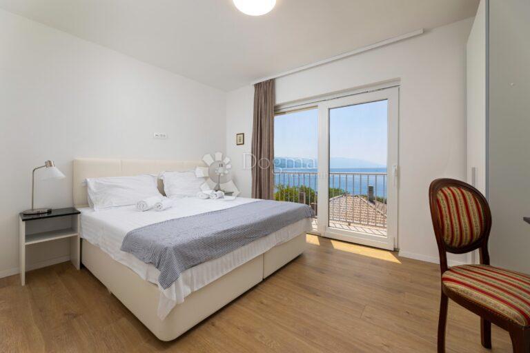 Casa Povile, Novi Vinodolski, 250m2