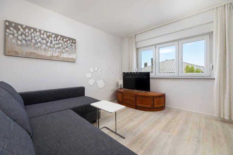 Casa Povile, Novi Vinodolski, 250m2