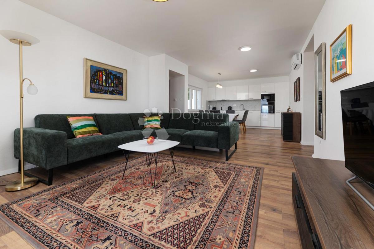 Casa Povile, Novi Vinodolski, 250m2