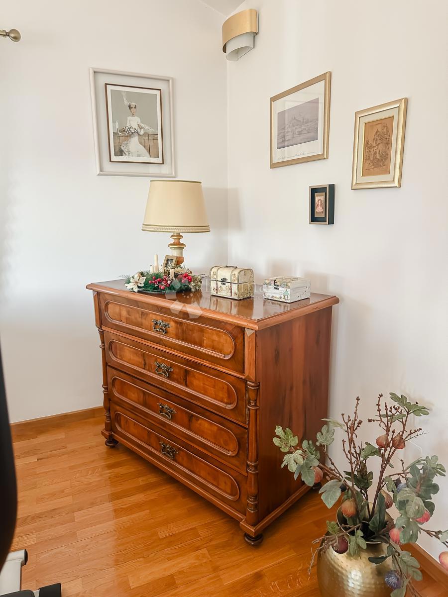 Allogio Crnica, Šibenik, 251,93m2