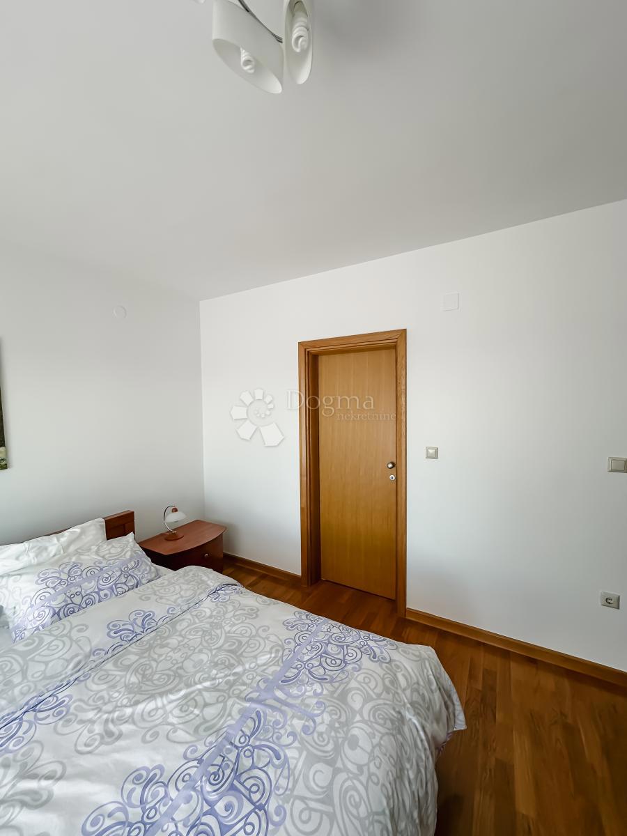 Allogio Crnica, Šibenik, 251,93m2