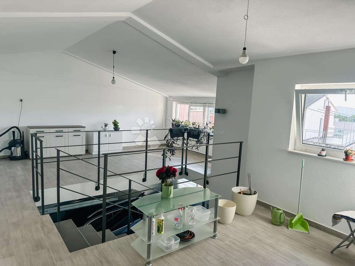 Allogio Crnica, Šibenik, 251,93m2