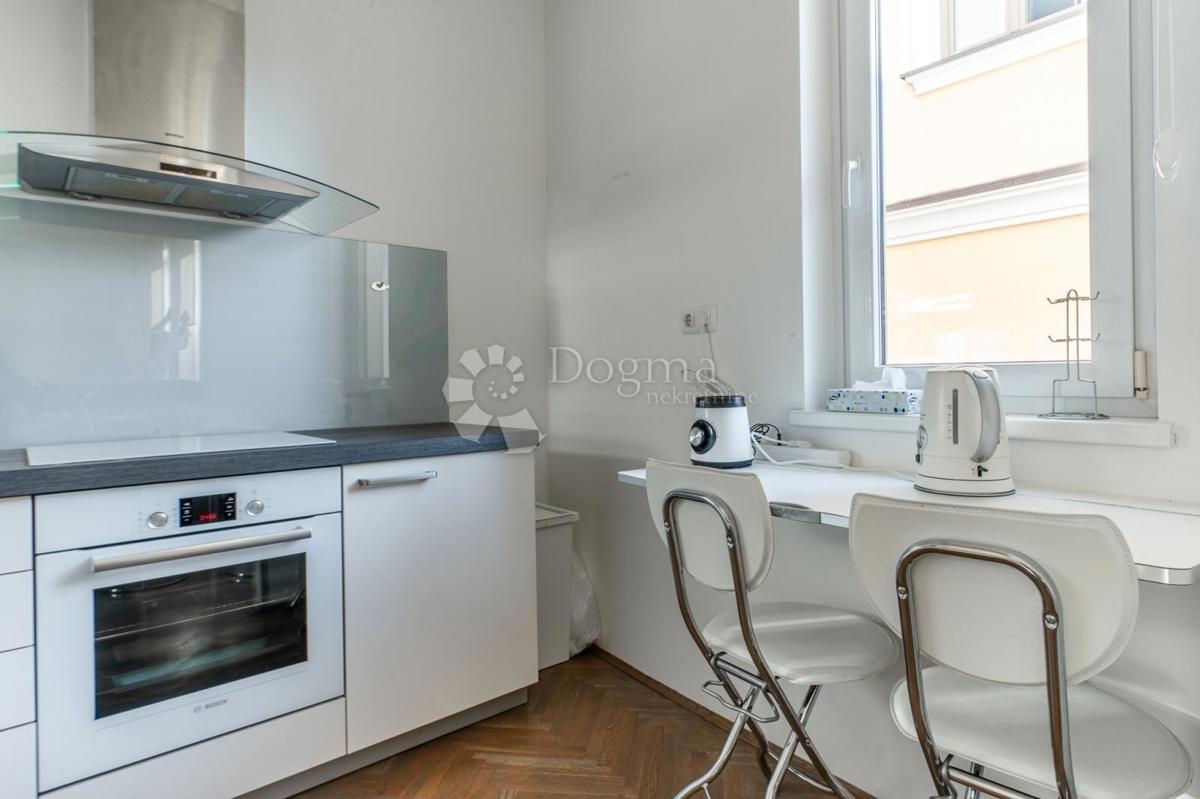 Allogio Centar, Rijeka, 66,86m2