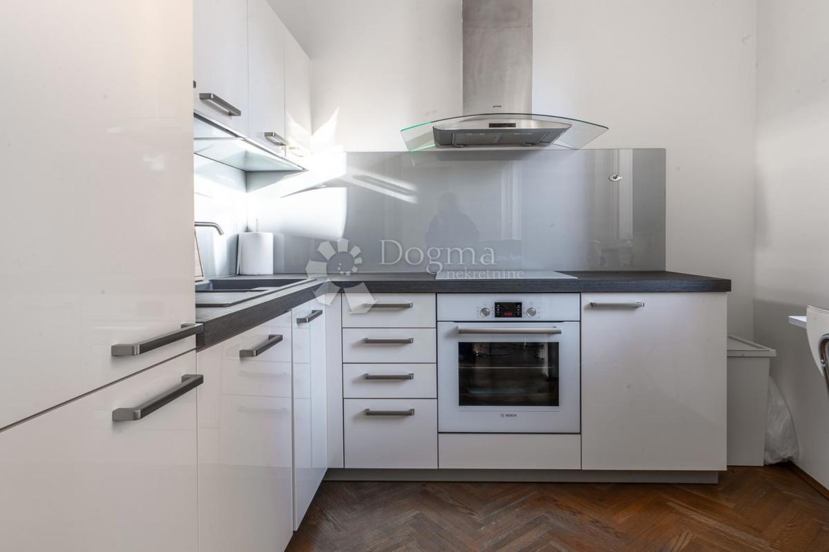 Allogio Centar, Rijeka, 66,86m2