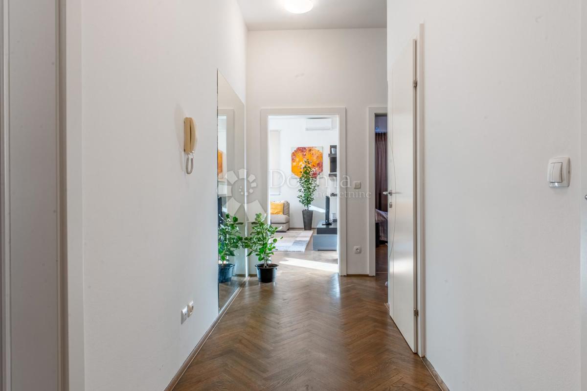 Allogio Centar, Rijeka, 66,86m2