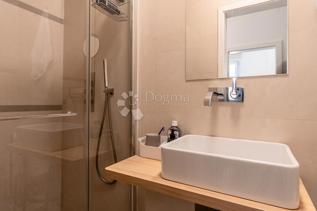 Allogio Centar, Rijeka, 66,86m2