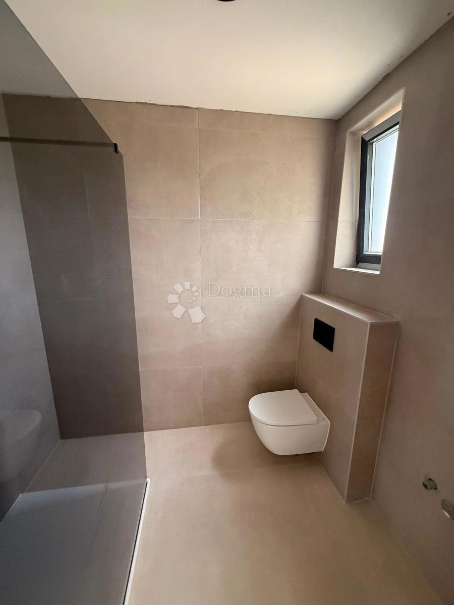 Appartamento Maslenica, Jasenice, 119,83m2