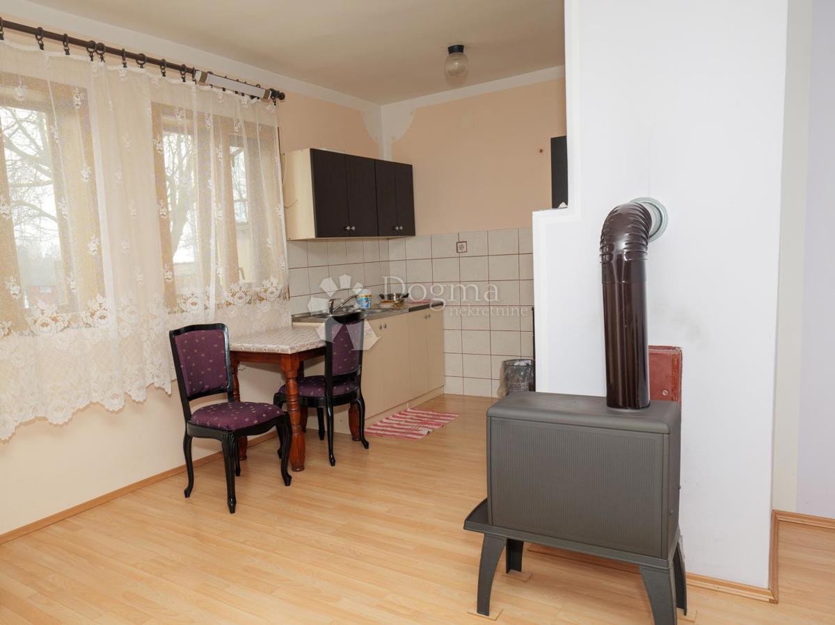 Locale commerciale Bobota, Trpinja, 130m2