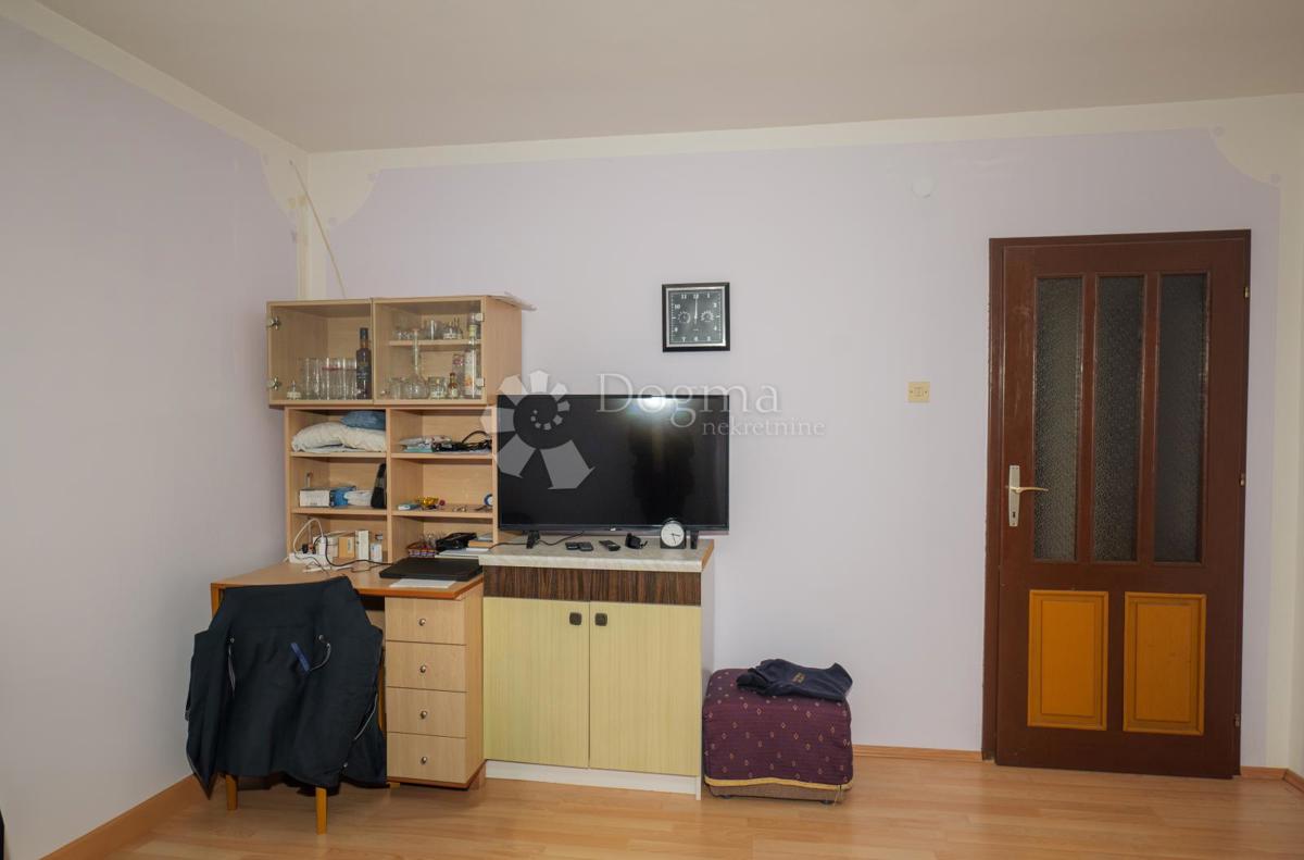 Locale commerciale Bobota, Trpinja, 130m2