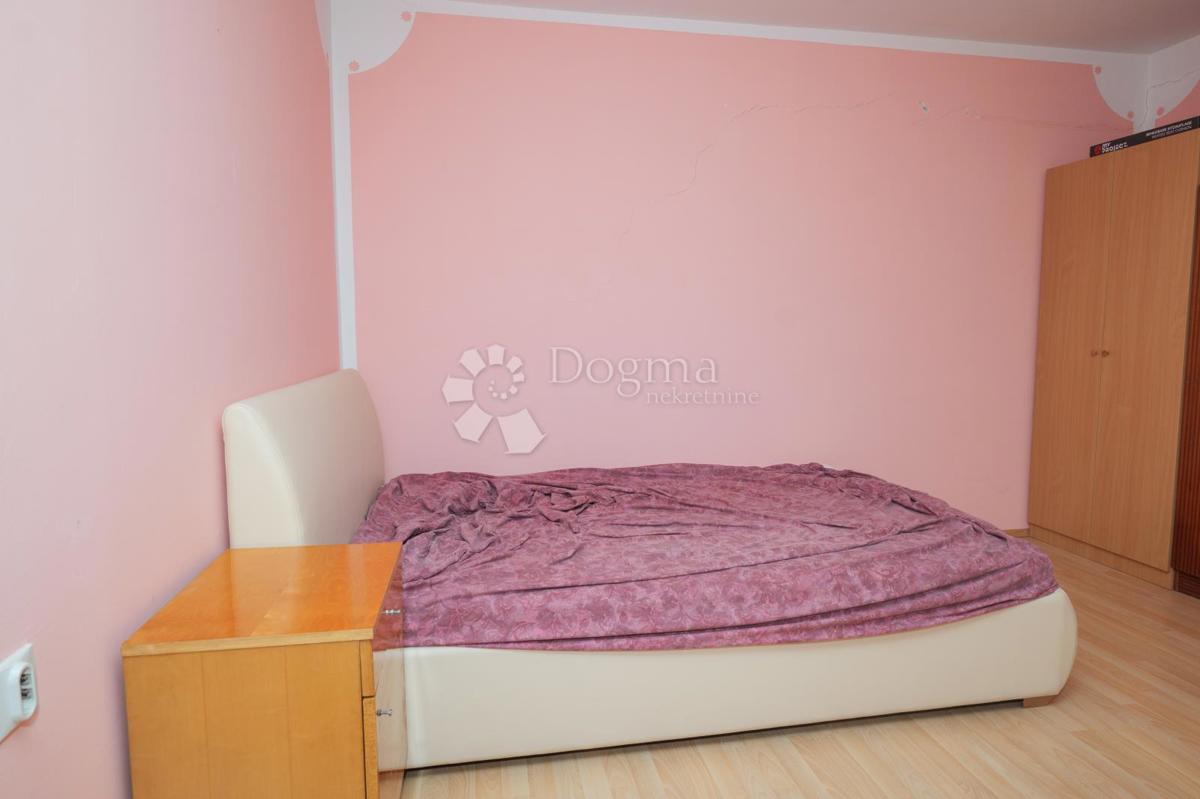 Locale commerciale Bobota, Trpinja, 130m2