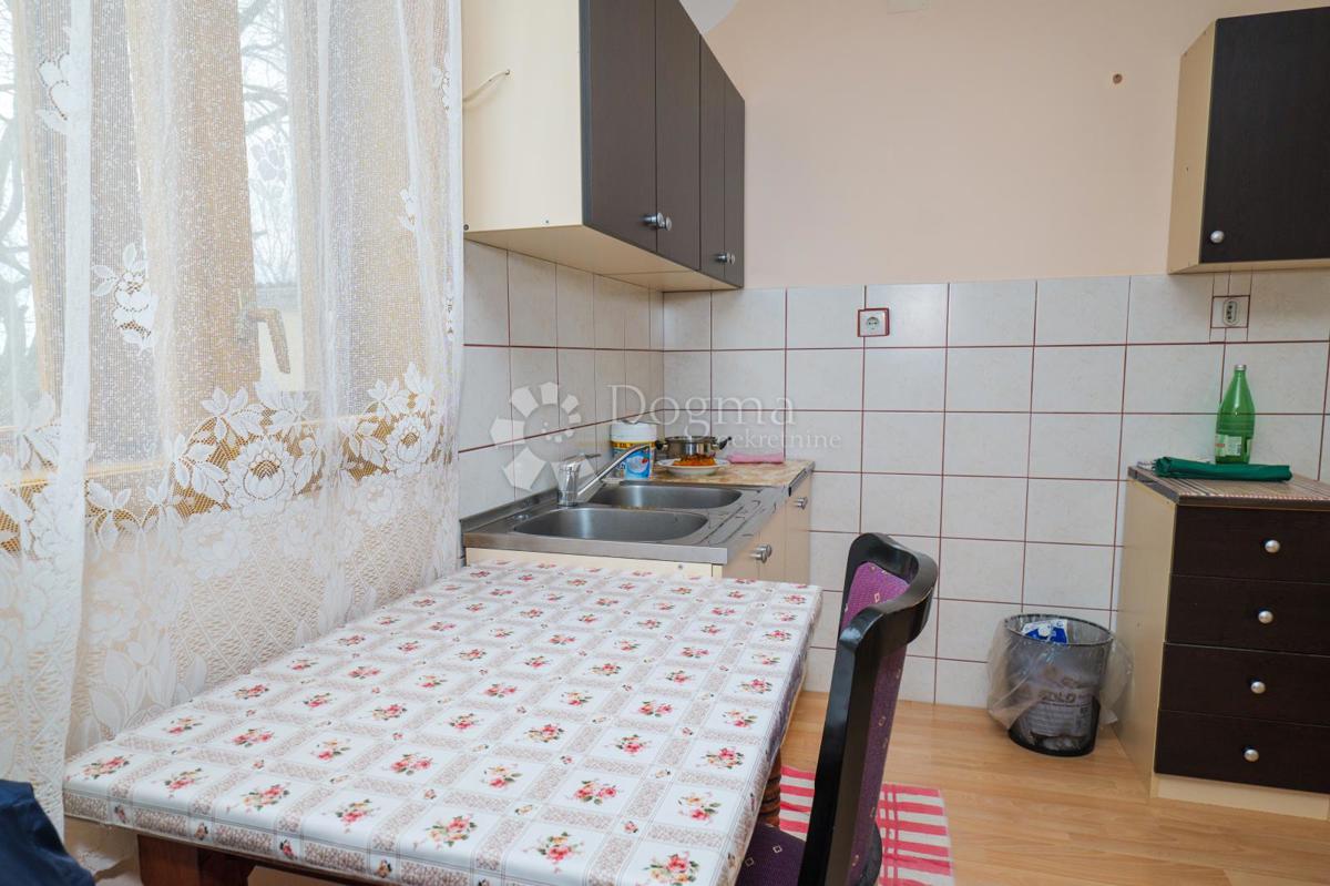 Locale commerciale Bobota, Trpinja, 130m2