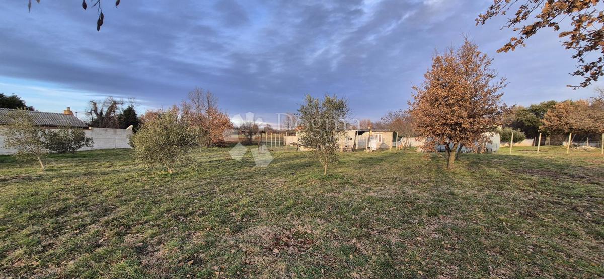 Terreno edificabile Loborika, Marčana, 1.007m2