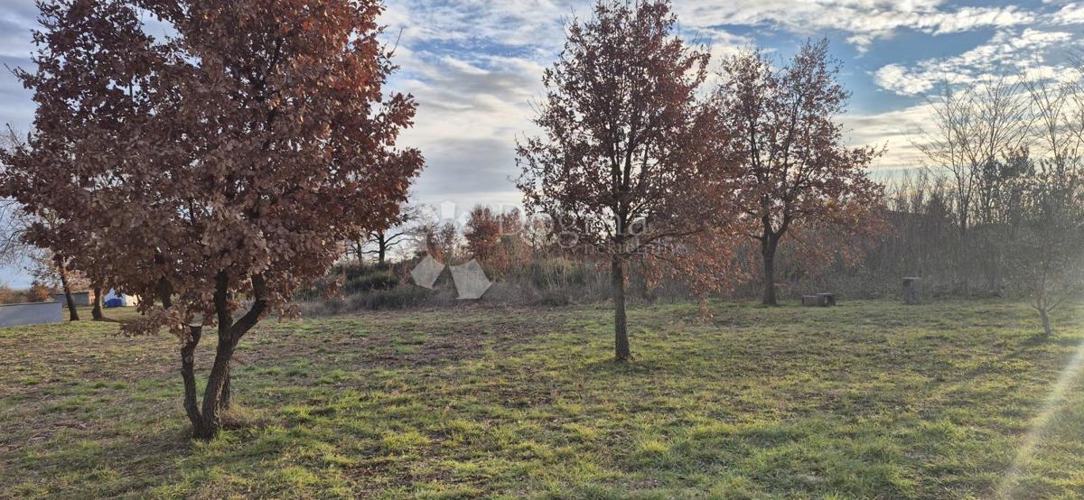 Terreno edificabile Loborika, Marčana, 1.007m2