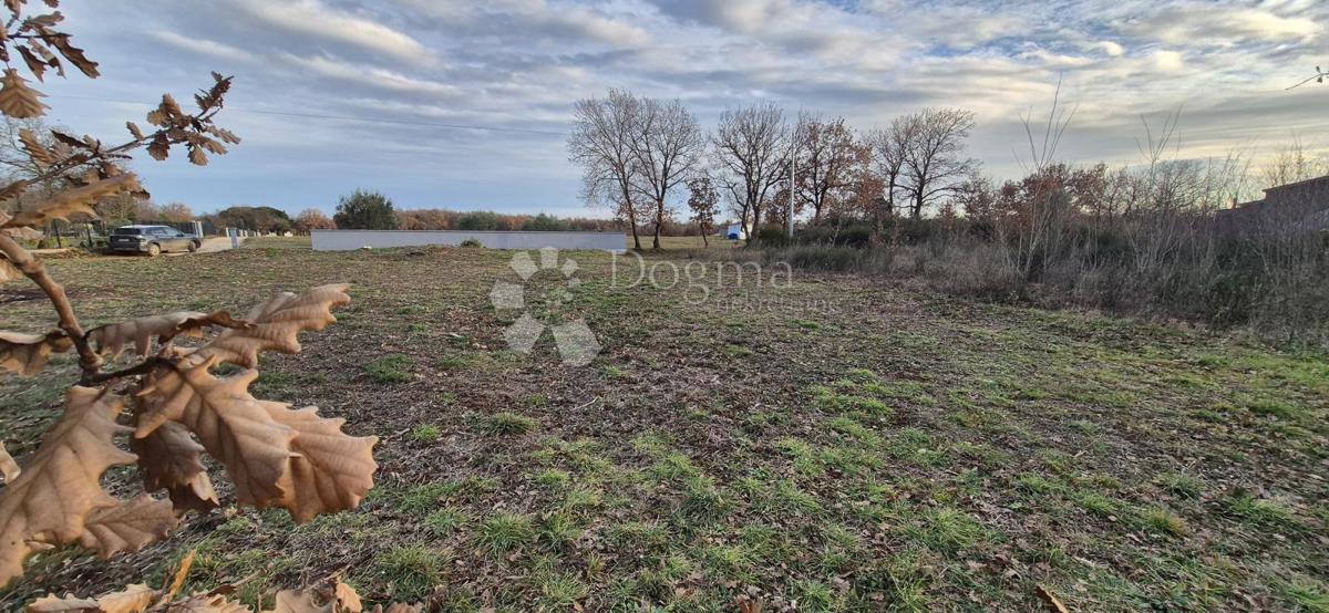 Terreno edificabile Loborika, Marčana, 1.007m2