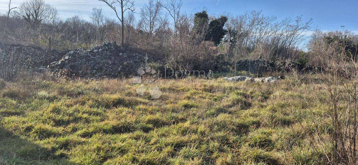 Terreno edificabile Rakalj, Marčana, 1.025m2