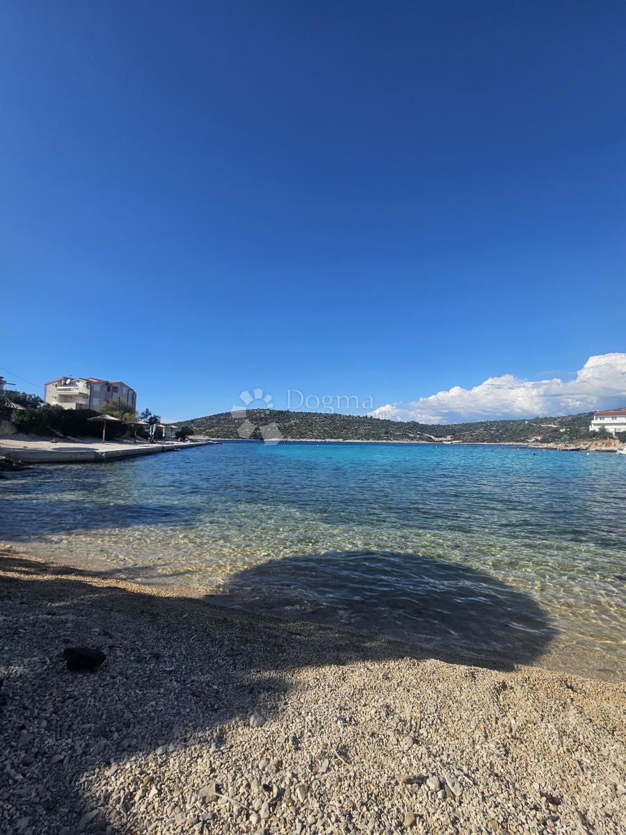 Terreno edificabile Kanica, Rogoznica, 1.150m2