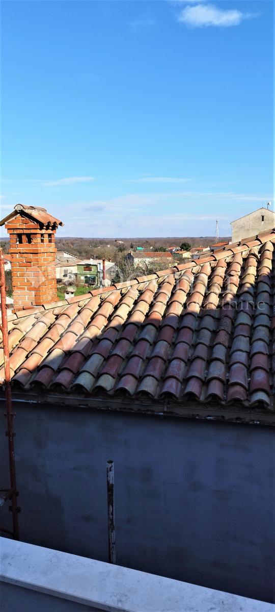 CASA RECENTEMENTE RISTRUTTURATA CON QUATTRO APPARTAMENTI