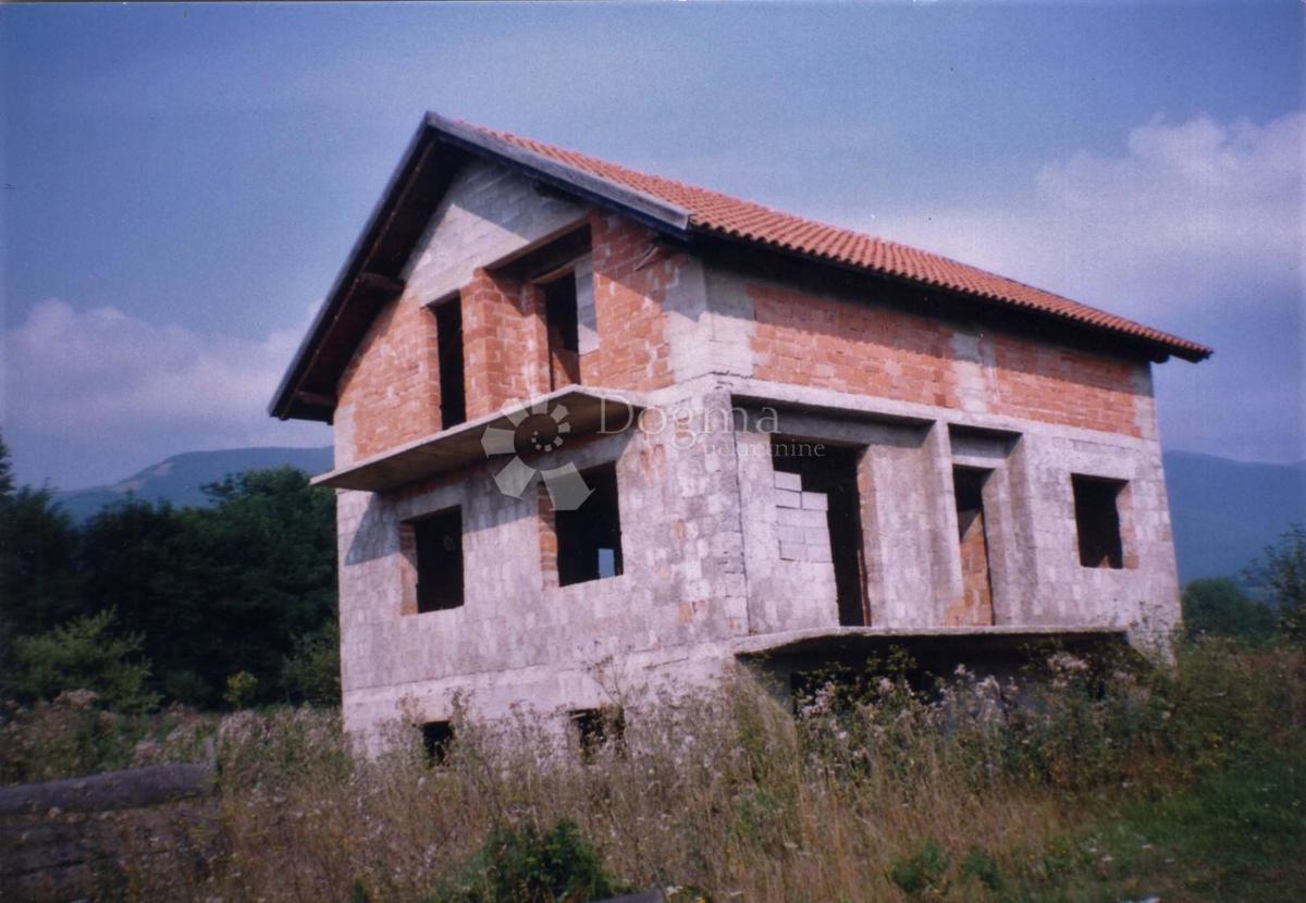 Casa Donji Lapac, 191m2