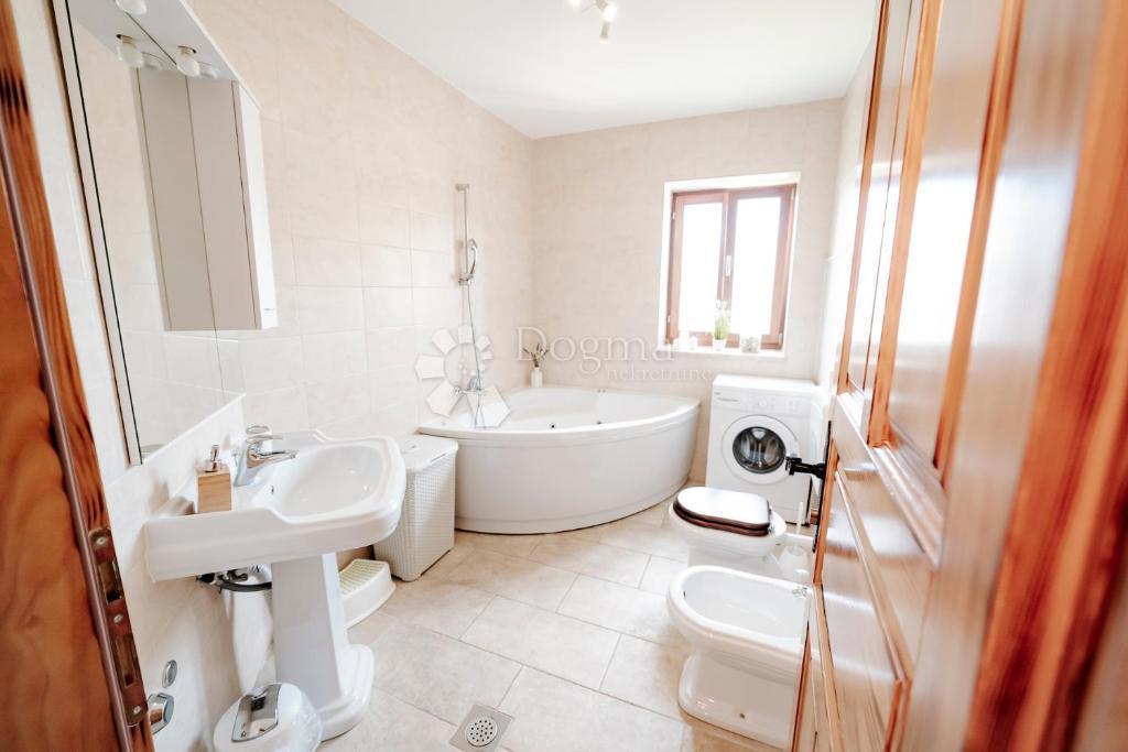 Casa Višnjan, 200m2