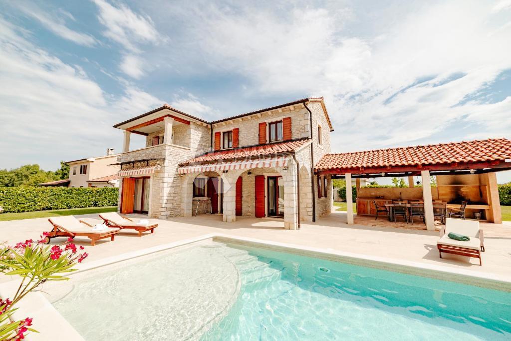 Casa Višnjan, 200m2