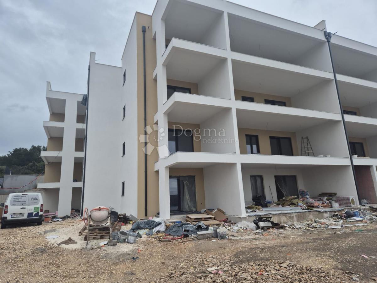 Allogio Okrug Gornji, Okrug, 106,37m2