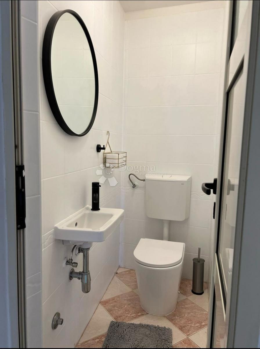 Allogio Jesenice, Dugi Rat, 132m2