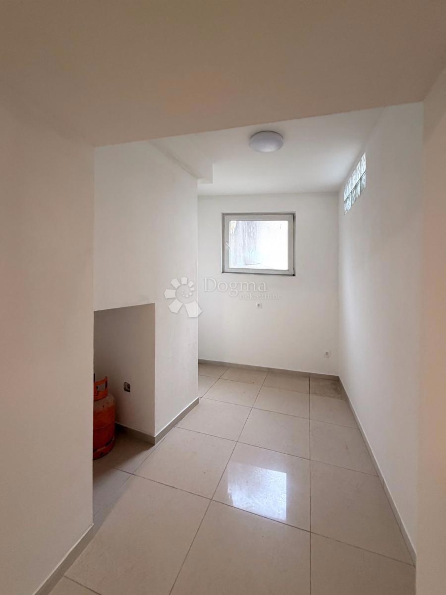 Allogio Centar, Pula, 27,14m2