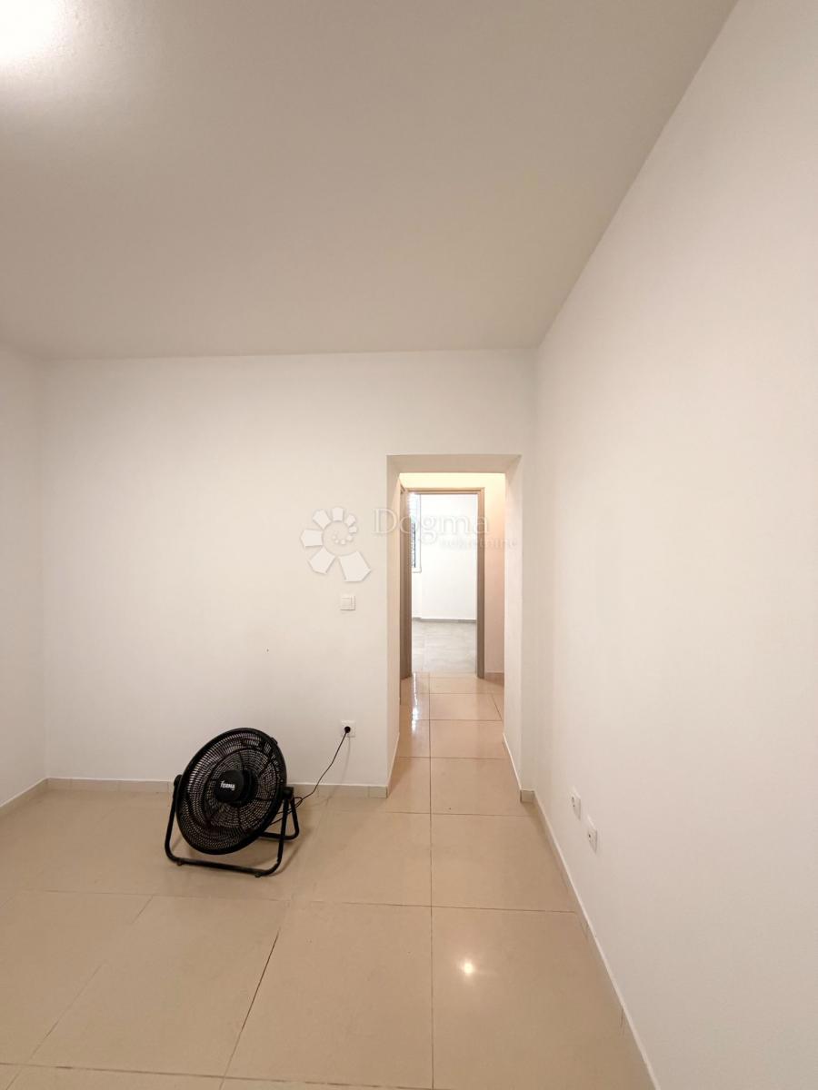 Allogio Centar, Pula, 27,14m2