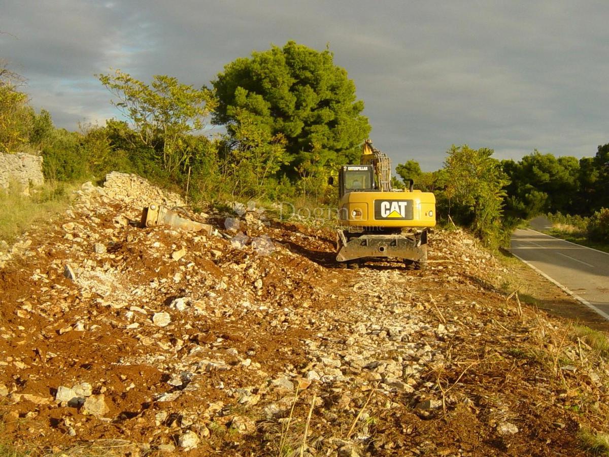 Terreno edificabile Maslinica, Šolta, 603m2