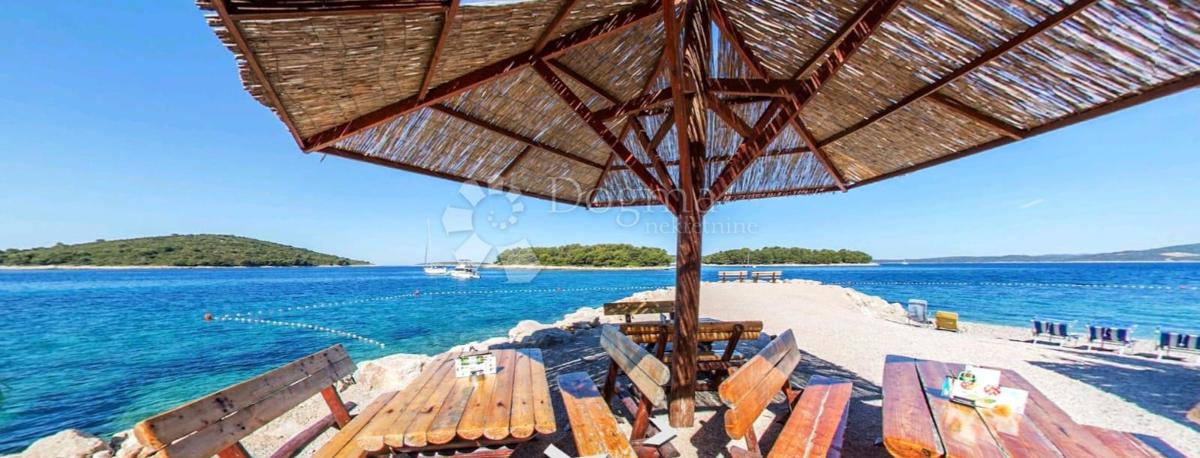 Terreno edificabile Maslinica, Šolta, 603m2