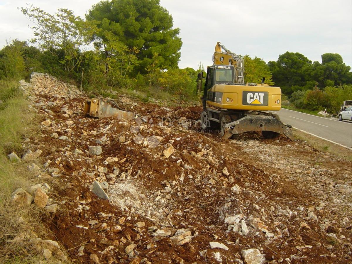 Terreno edificabile Maslinica, Šolta, 603m2