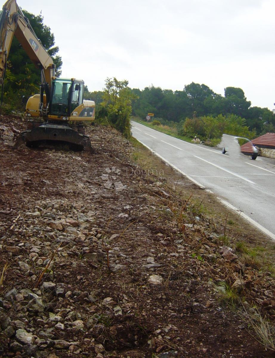 Terreno edificabile Maslinica, Šolta, 603m2