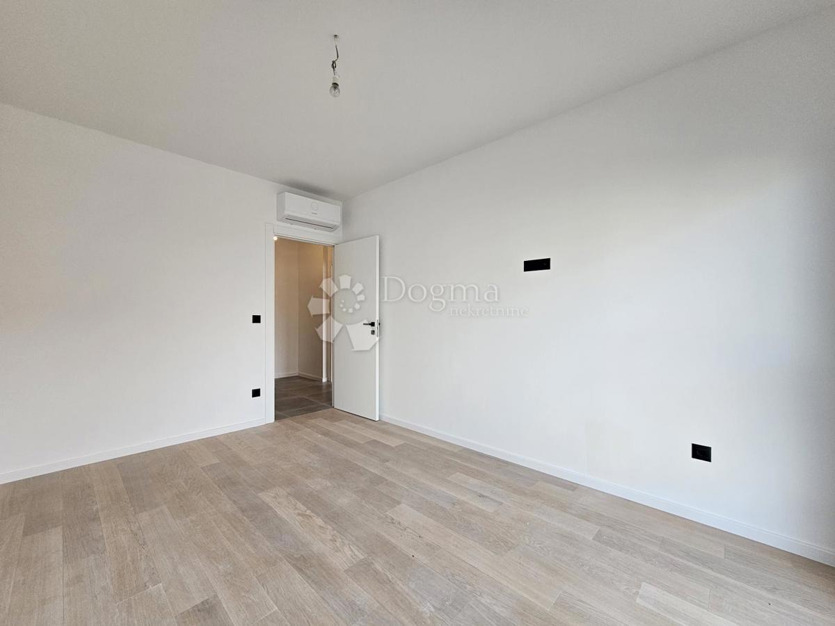 Umago, nuova costruzione,