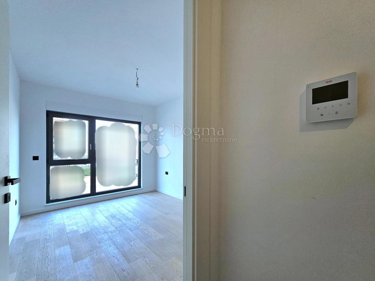 Umago, nuova costruzione,