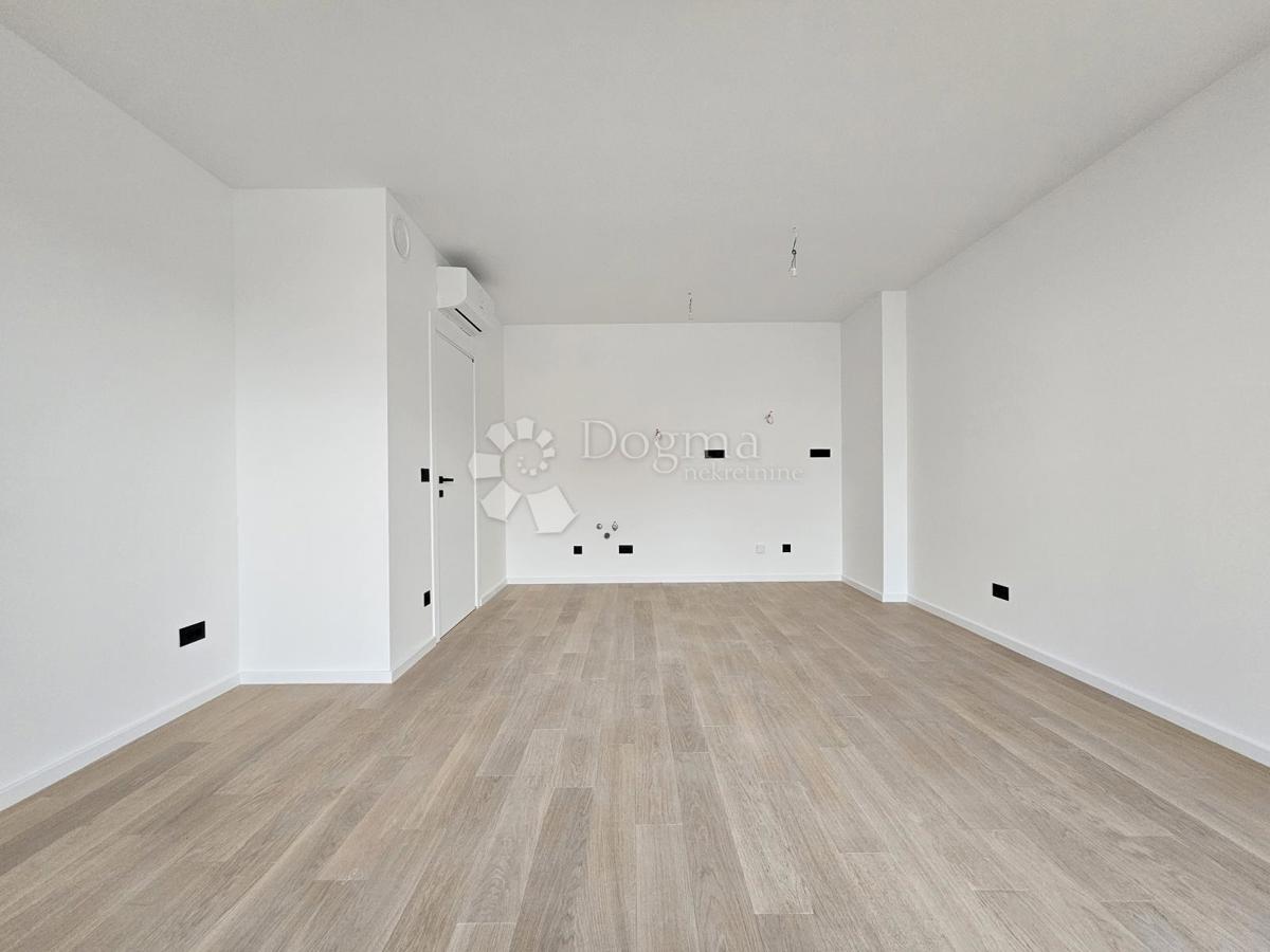 Umago, nuova costruzione,